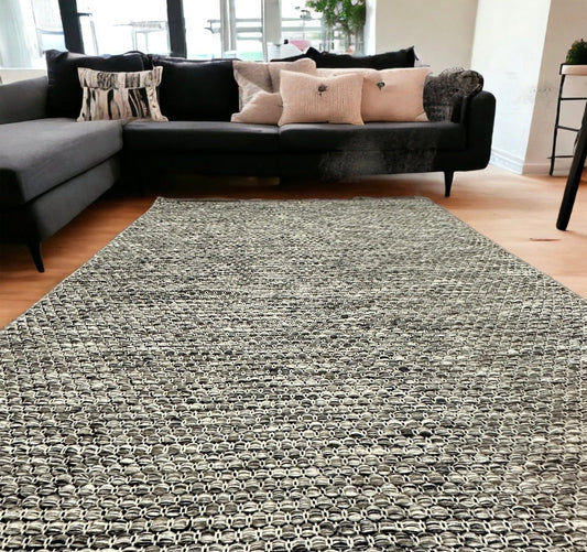 Lolo Handmade/Handwoven Wool Brown/Black Reversible Area Rug with Fringe - 5'x8'